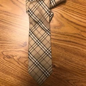 Burberry tie excellent condition
